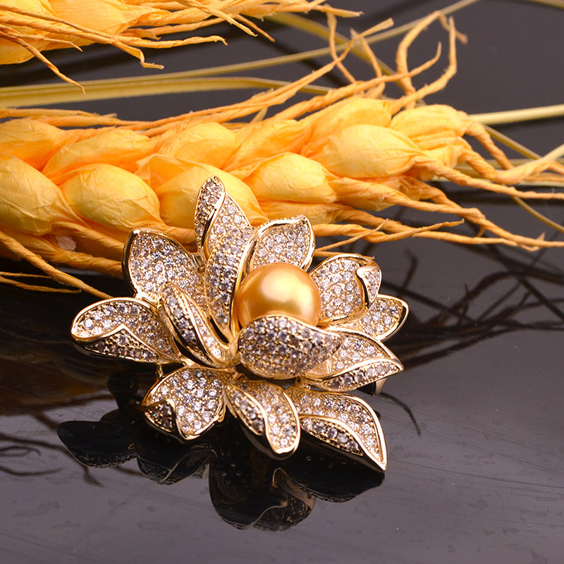 Freshwater pearl brooch brooch